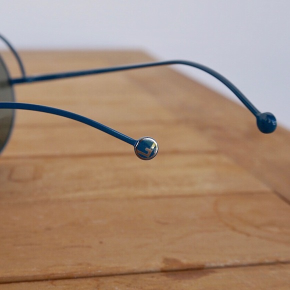 FENDI Runaway Sunglasses. NWT. - Picture 6 of 7